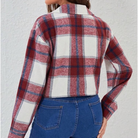 New plaid flannel button down top or jacket - Picture 6 of 7